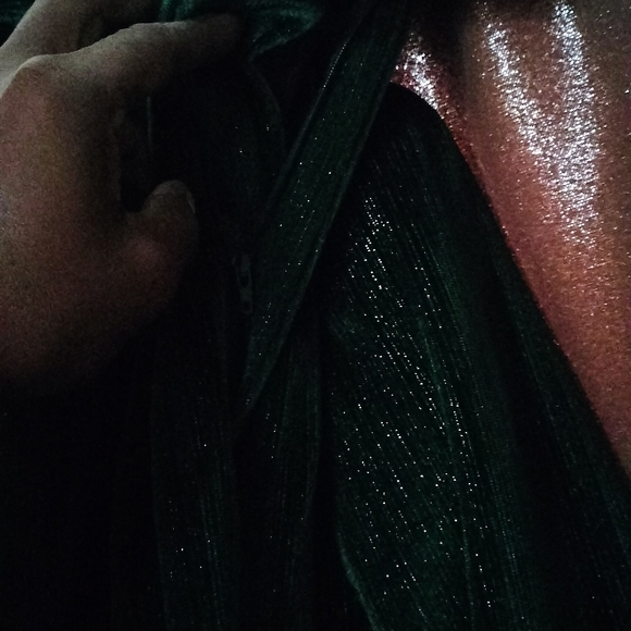 2 piece Mage Male suit with Bowtie - Picture 3 of 5